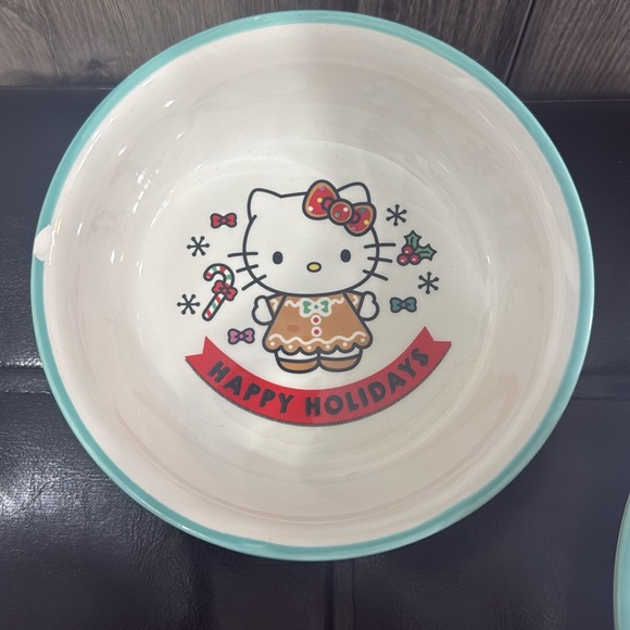 New Set Of 2 Hello Kitty Christmas Gingerbread Dog Cat Food Or Water 6" Bowl - Picture 3 of 6